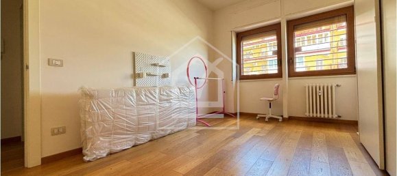 3 bedrooms Apartment in Bari, Italy No. 262800 3