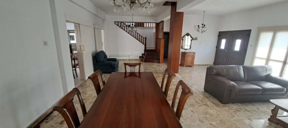 Таунхаус с 4 спальнями в Ларнака, Кипр № 174119 13