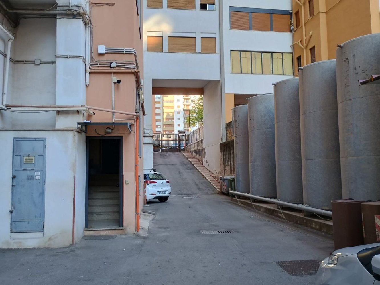 Apartamento de 7 dormitorios en Palermo, Italy No. 333075