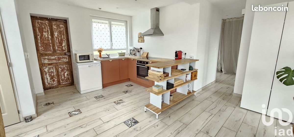 5 rooms House in Hermes, France No. 212685