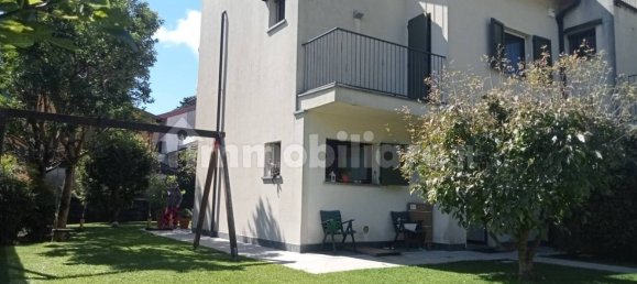 3 Schlafzimmer Villa in Barasso, Italy, Nr. 340640 23
