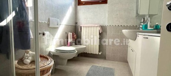 3 Schlafzimmer Villa in Barasso, Italy, Nr. 340640 5