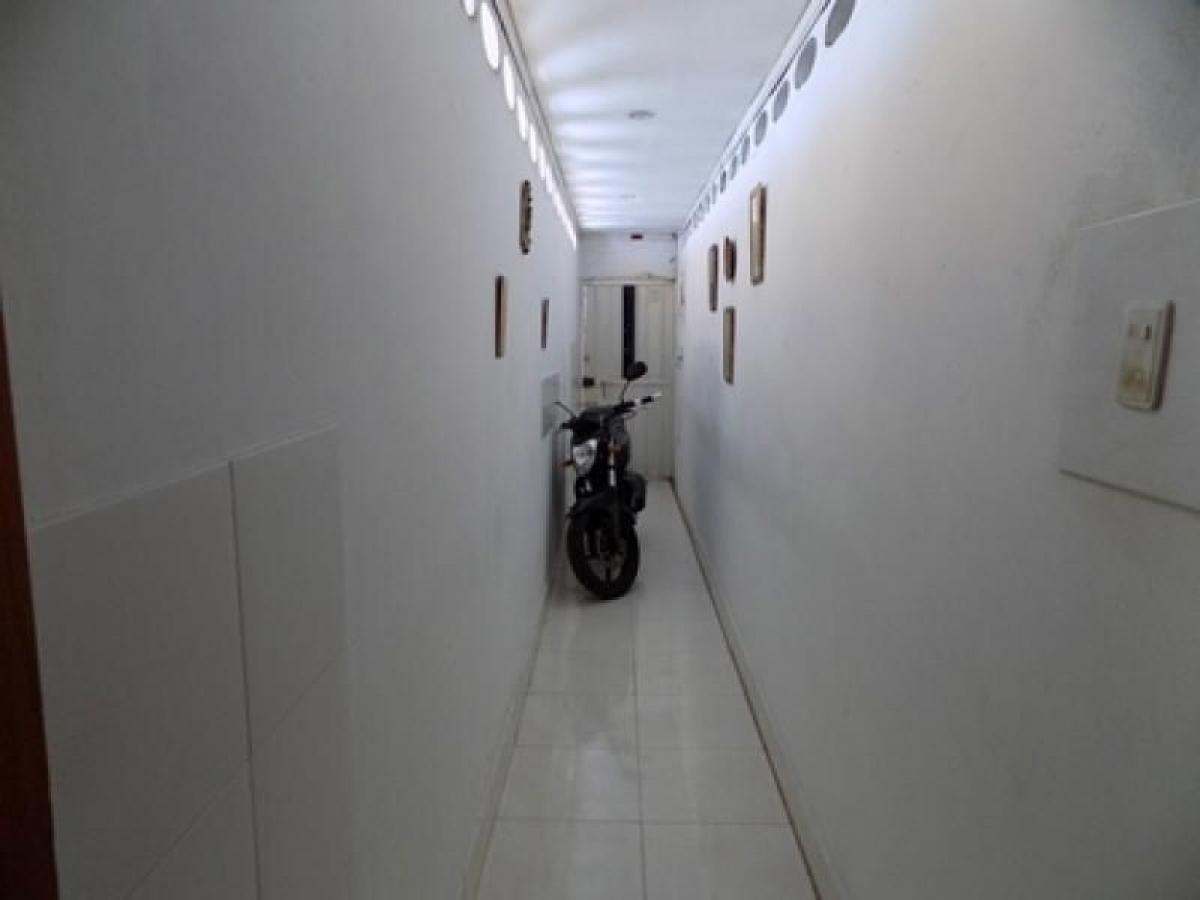 Casa de 5 dormitorios en Atlántico, Colombia No. 8523