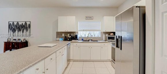 4 Schlafzimmer Villa in Miami, USA, Nr. 615334 13