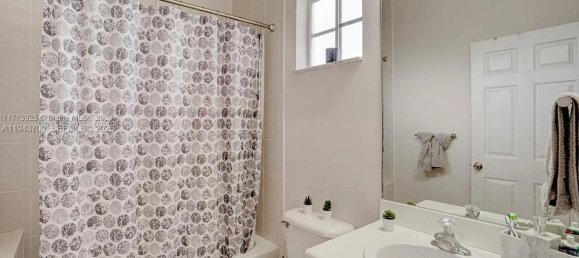 4 Schlafzimmer Villa in Miami, USA, Nr. 615334 5