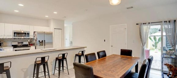 4 Schlafzimmer Villa in Miami, USA, Nr. 615334 9