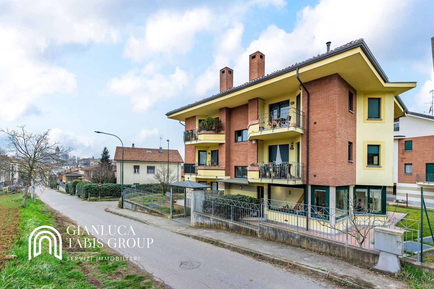 174m² Office in Chieri, Italy No. 299736