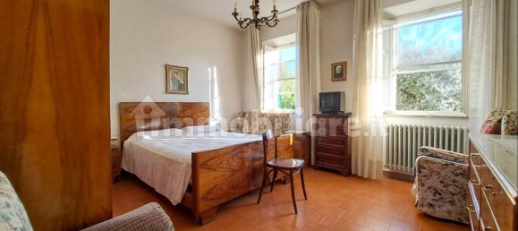 Casa de 4 dormitorios en Capannori, Italy No. 169030 3