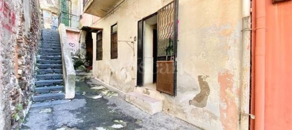 Casa de 2 habitaciónes en Messina, Italy No. 131711 6