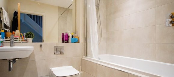 3 bedrooms Townhouse in Watford, United Kingdom No. 6130 30