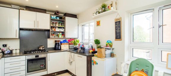 3 bedrooms Townhouse in Watford, United Kingdom No. 6130 17