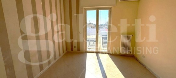 3 chambres Appartement à Bari, Italy No. 357203 7