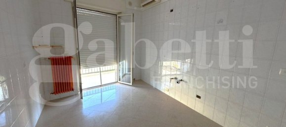 3 chambres Appartement à Bari, Italy No. 357203 11
