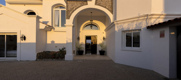 5 bedrooms Villa in Estepona, Spain No. 276674 13