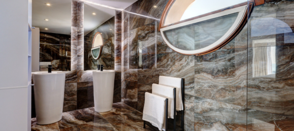 5 bedrooms Villa in Estepona, Spain No. 276674 4