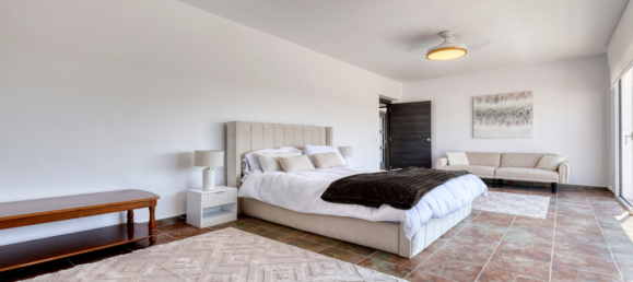 5 bedrooms Villa in Estepona, Spain No. 276674 2