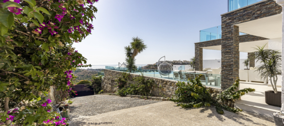 5 bedrooms Villa in Estepona, Spain No. 276674 18