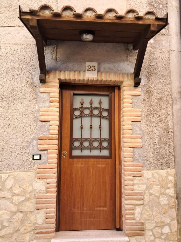 3 rooms House in Poggio Bustone, Italy No. 274832