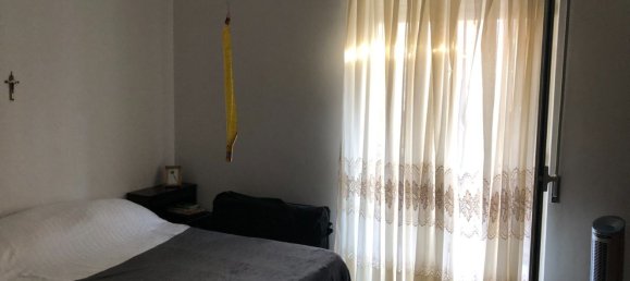 3 rooms Apartment in Pozzuoli, Italy No. 284475 3