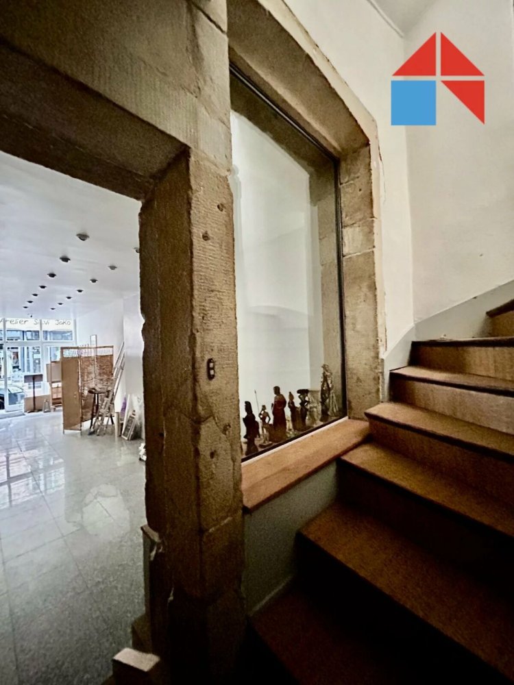 6-Zimmer Gebäude in Epinal, France, Nr. 243432