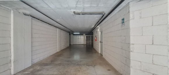 30m² Garage in Rome, Italy No. 370049 10
