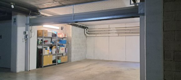 30m² Garage in Rome, Italy No. 370049 5