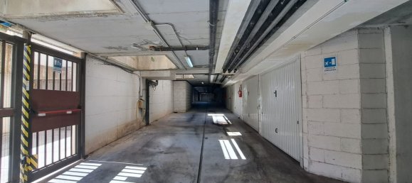 30m² Garage in Rome, Italy No. 370049 11