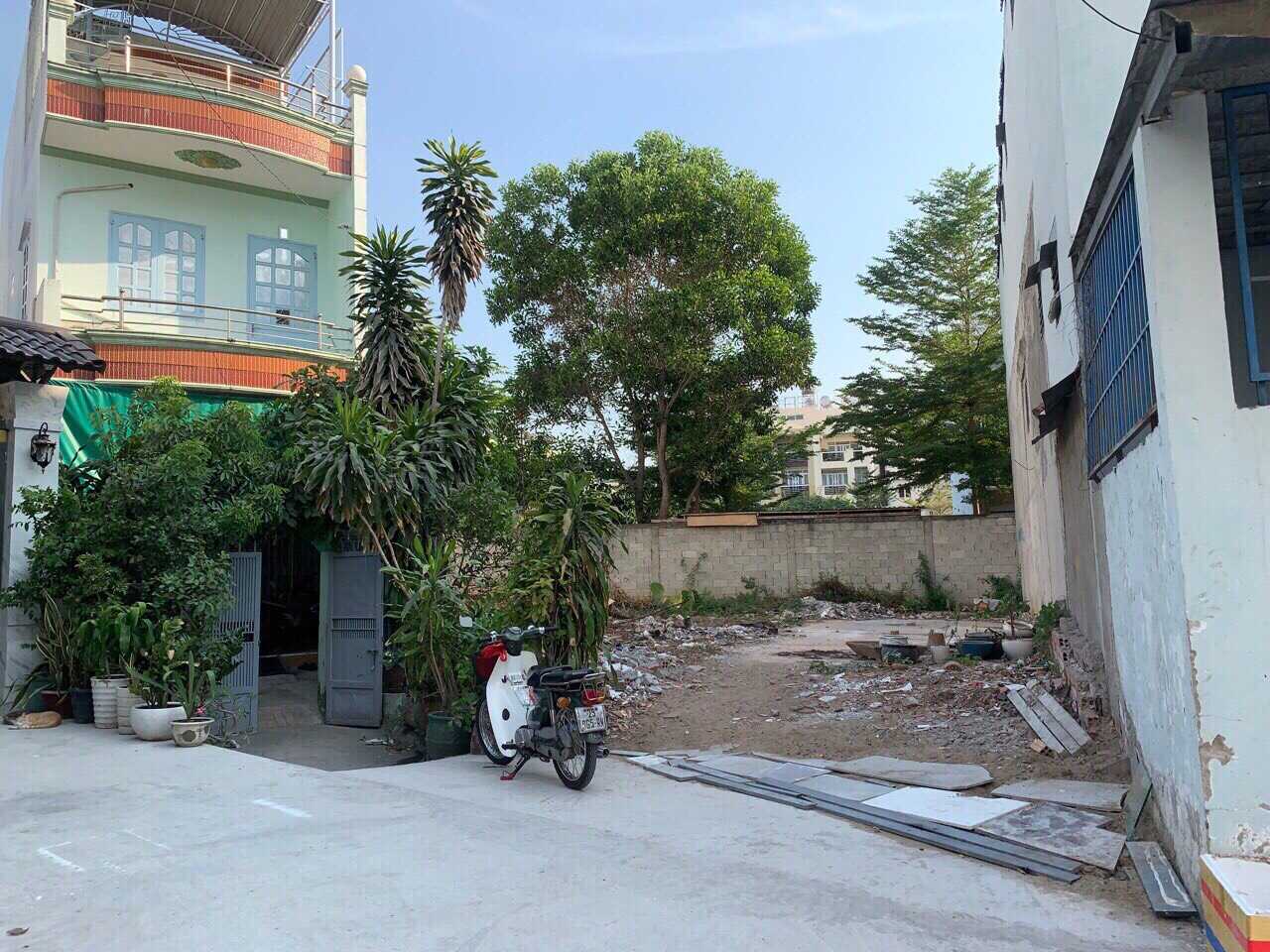233m² Land in District 7, Vietnam No. 19186