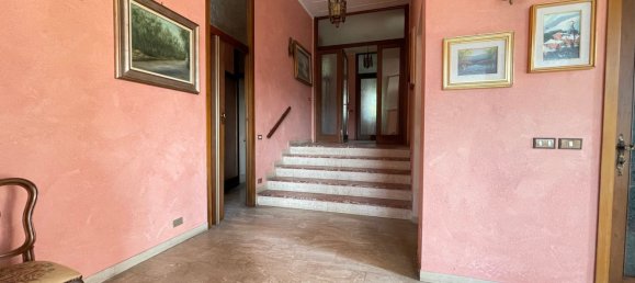 Villa de 6 habitaciónes en Cairate, Italy No. 16309 18