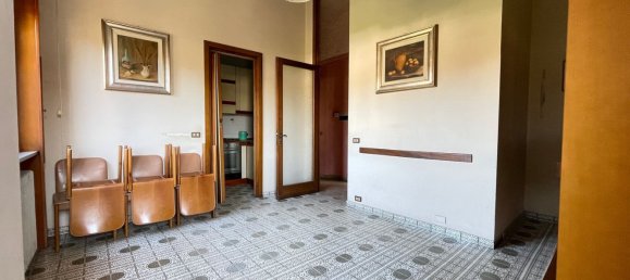 Villa de 6 habitaciónes en Cairate, Italy No. 16309 25