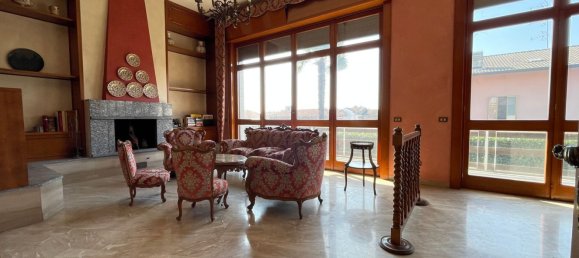 Villa de 6 habitaciónes en Cairate, Italy No. 16309 19