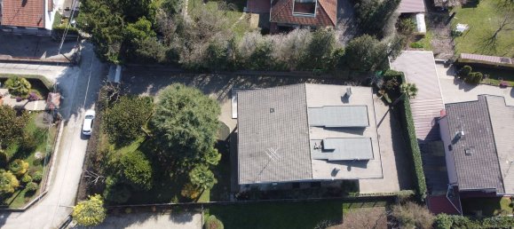 Villa de 6 habitaciónes en Cairate, Italy No. 16309 39