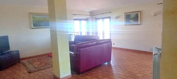 7 rooms Penthouse in Città Sant'Angelo, Italy No. 35016 11