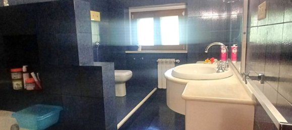 7 rooms Penthouse in Città Sant'Angelo, Italy No. 35016 44