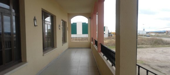  عقار تجاري في La Baneza, Spain 960متر مربع رقم 156444 4