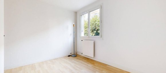 2 bedrooms Apartment in Saint-Maur-des-Fosses, France No. 167963 8