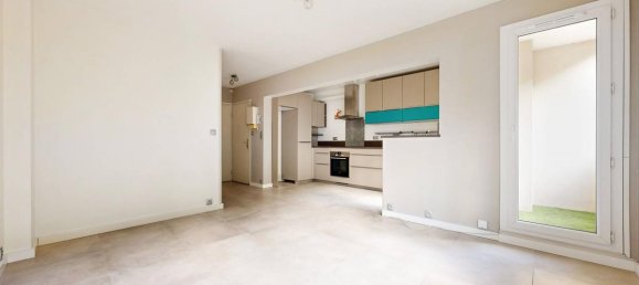 2 bedrooms Apartment in Saint-Maur-des-Fosses, France No. 167963 5