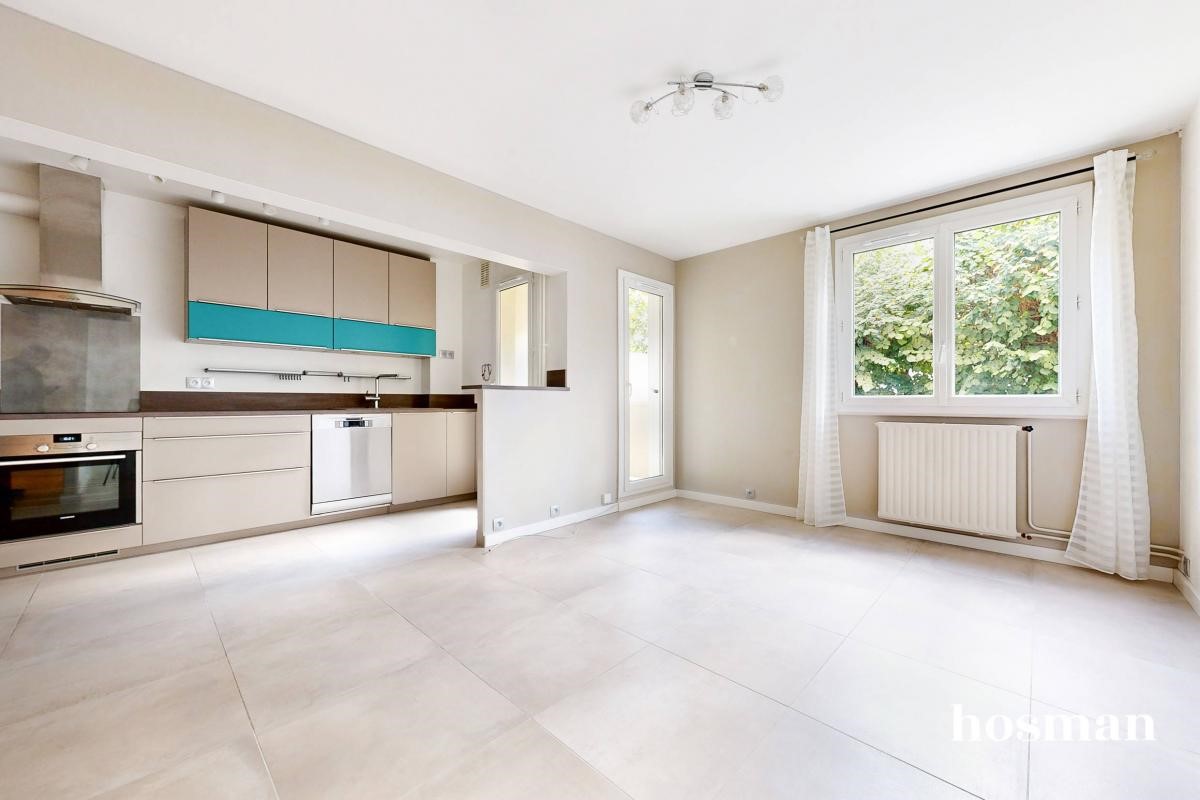 2 bedrooms Apartment in Saint-Maur-des-Fosses, France No. 167963