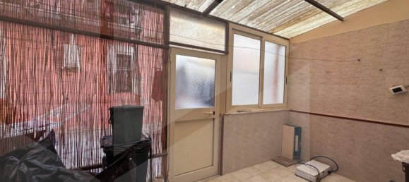 Studio in Ercolano, Italy, Nr. 32248 40