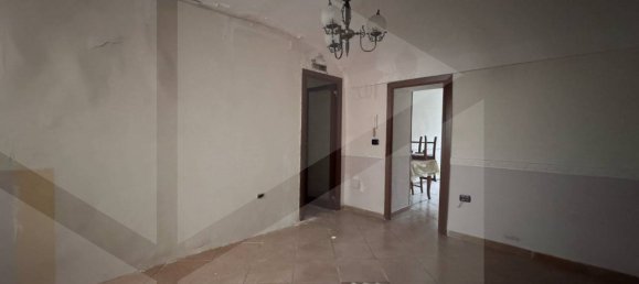 Studio in Ercolano, Italy, Nr. 32248 33