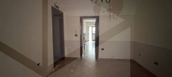 Studio in Ercolano, Italy, Nr. 32248 35