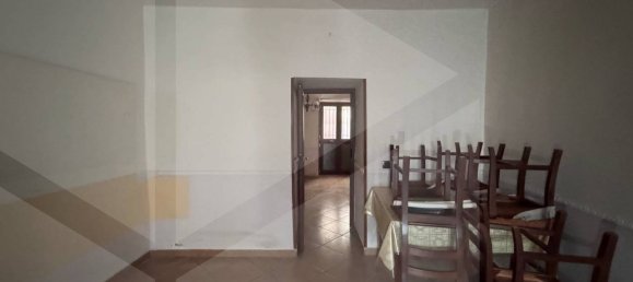 Studio in Ercolano, Italy, Nr. 32248 21