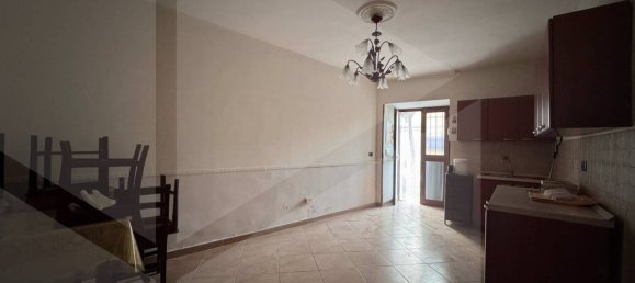 Studio in Ercolano, Italy, Nr. 32248 45