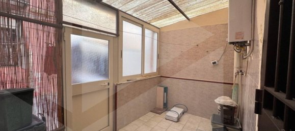 Studio in Ercolano, Italy, Nr. 32248 8