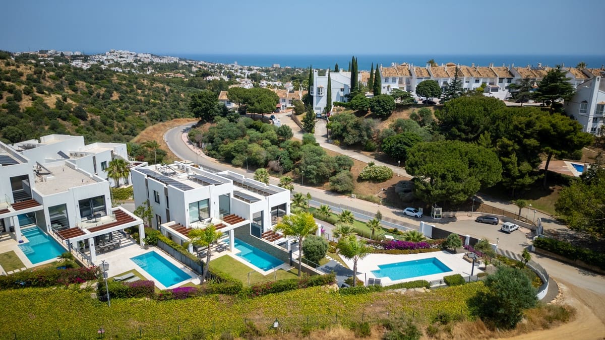 Villa de 5 dormitorios en Marbella, Spain No. 180813