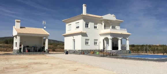 4 bedrooms Villa in Pinoso, Spain No. 11718 5