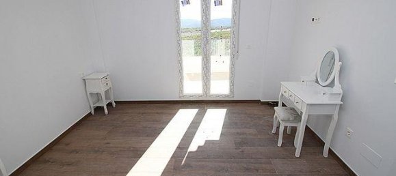 4 bedrooms Villa in Pinoso, Spain No. 11718 10