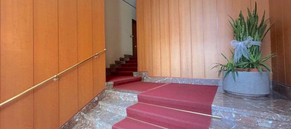 2 bedrooms Apartment in Turin, Italy No. 344177 3