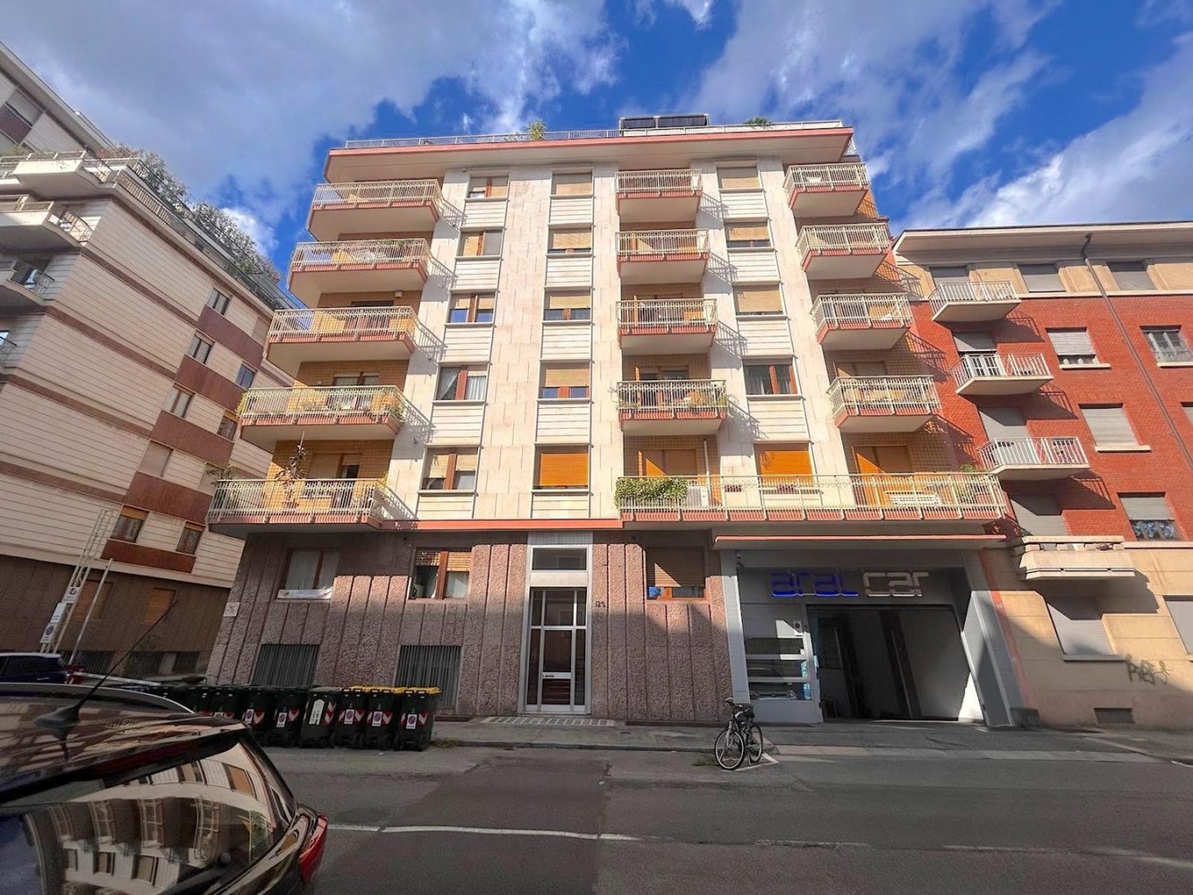 2 bedrooms Apartment in Turin, Italy No. 344177