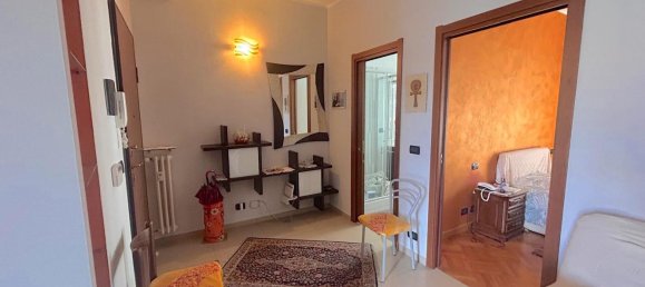 2 bedrooms Apartment in Turin, Italy No. 344177 6